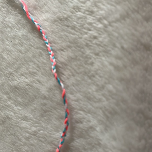 String bracelets - Picture 2 of 3